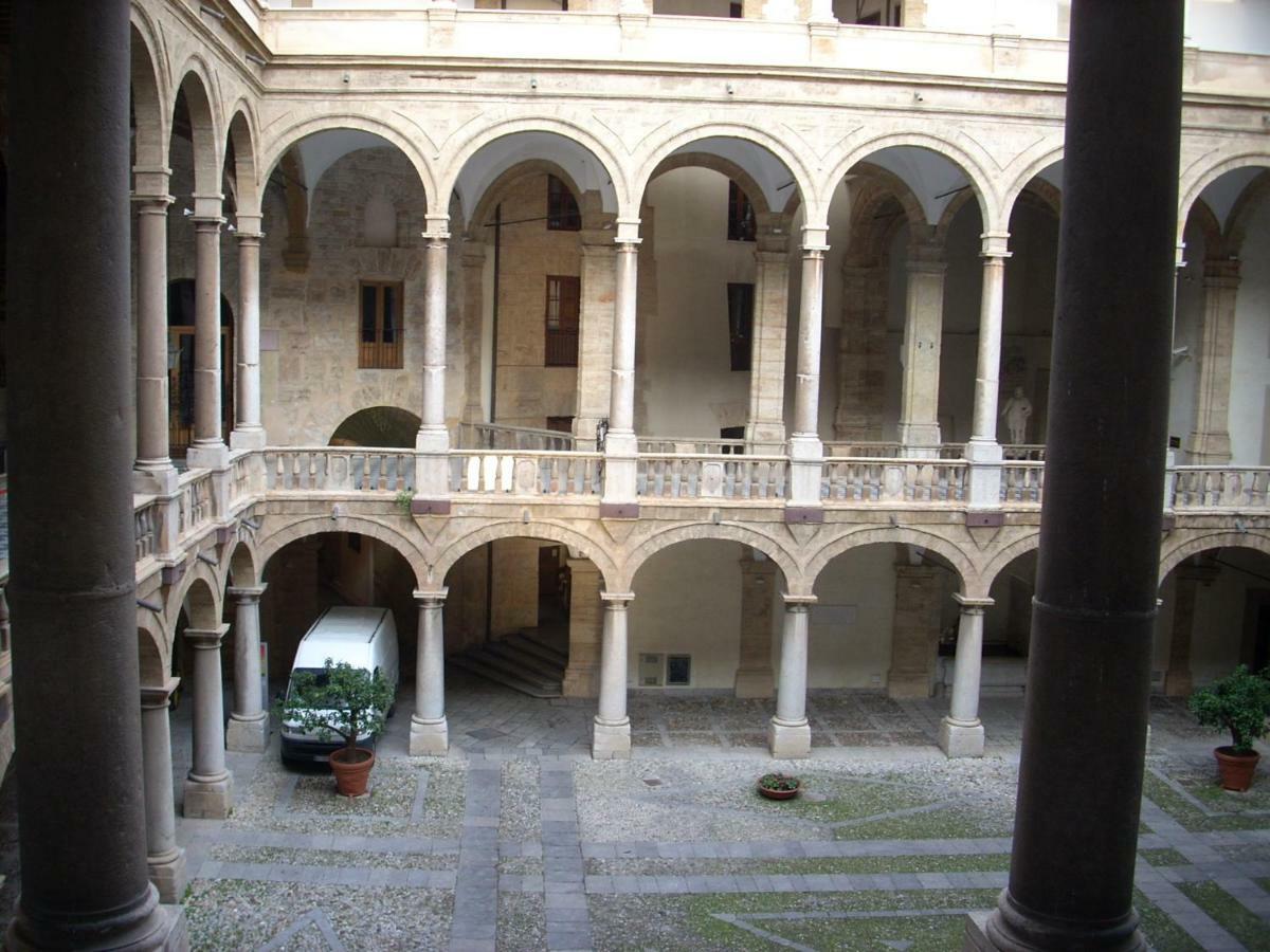 Casa Clo Alla Cattedrale Palermo Eksteriør bilde